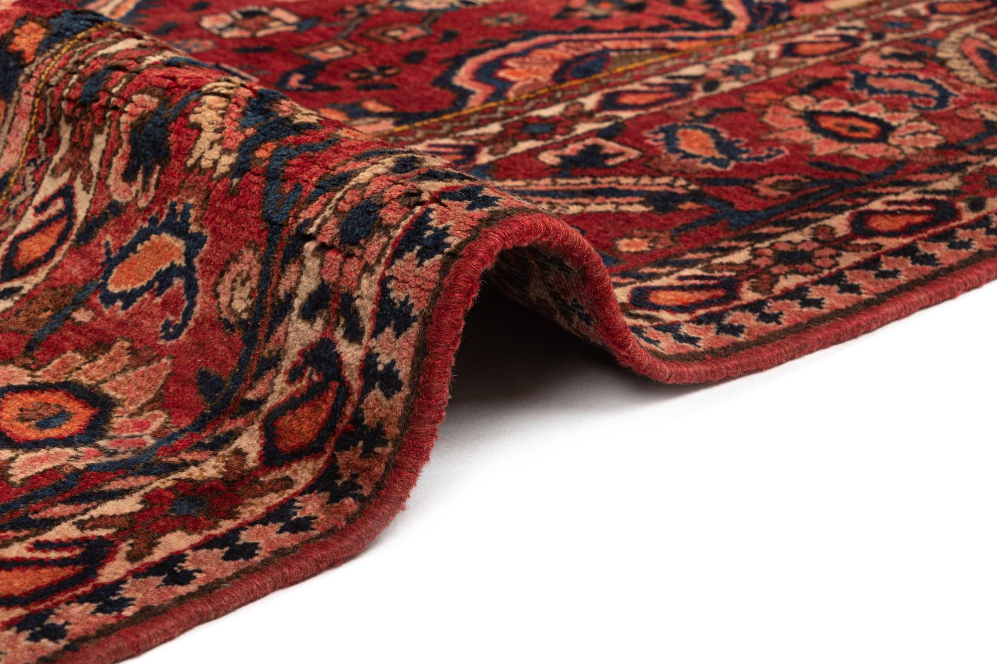 7' x 10' 1 Bachtiar Wool Rug