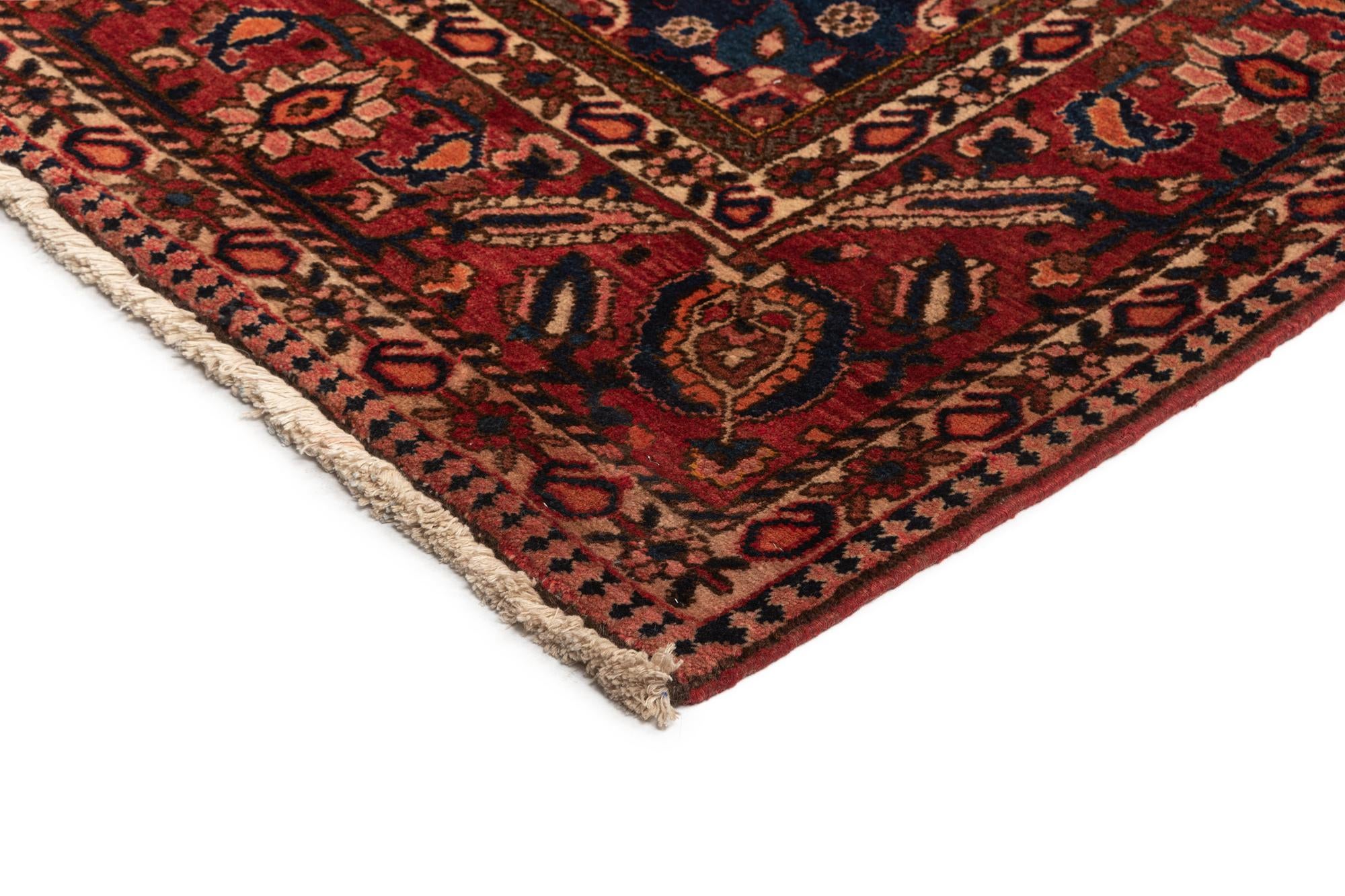 7' x 10' 1 Bachtiar Wool Rug