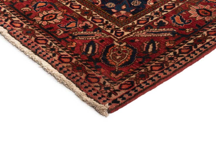 Detail image of 7' x 10' 1 Bachtiar Wool Rug