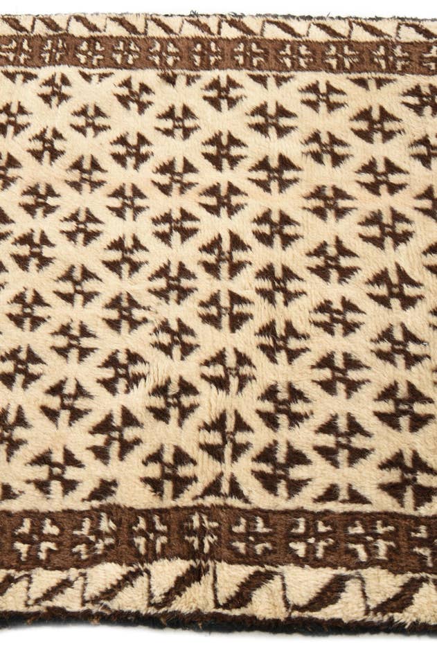 Detail image of 3' 3 x 4' 8 Hand Knotted Balouch Wool Rug