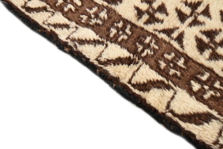 Detail image of 3' 3 x 4' 8 Hand Knotted Balouch Wool Rug