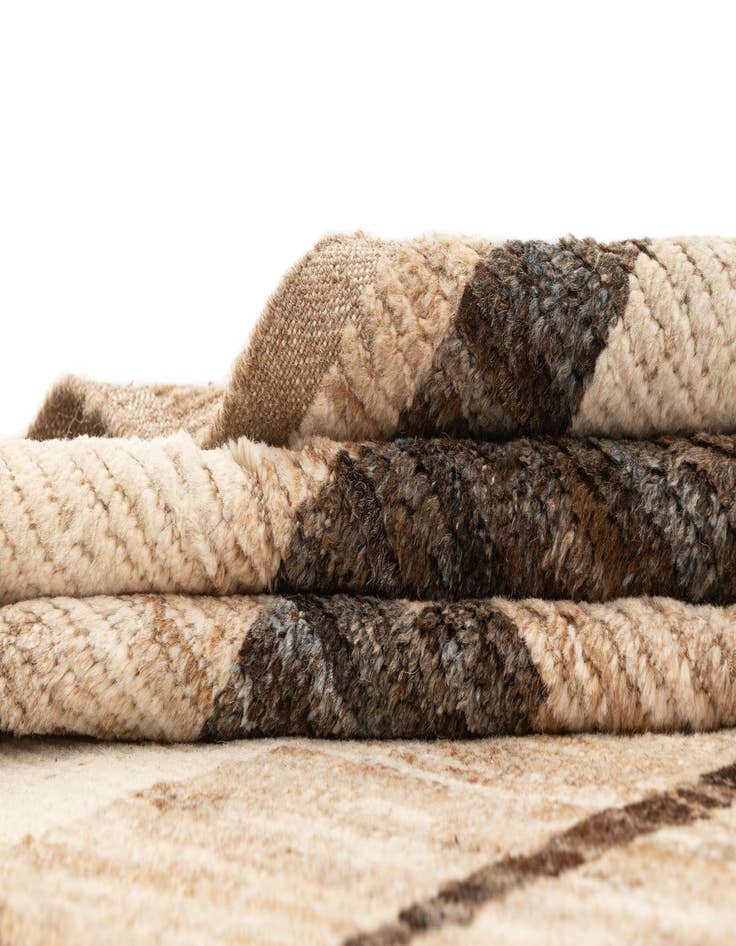 Detail image of 9' 9 x 14' 2  Hand Knotted Beni Marok Rug