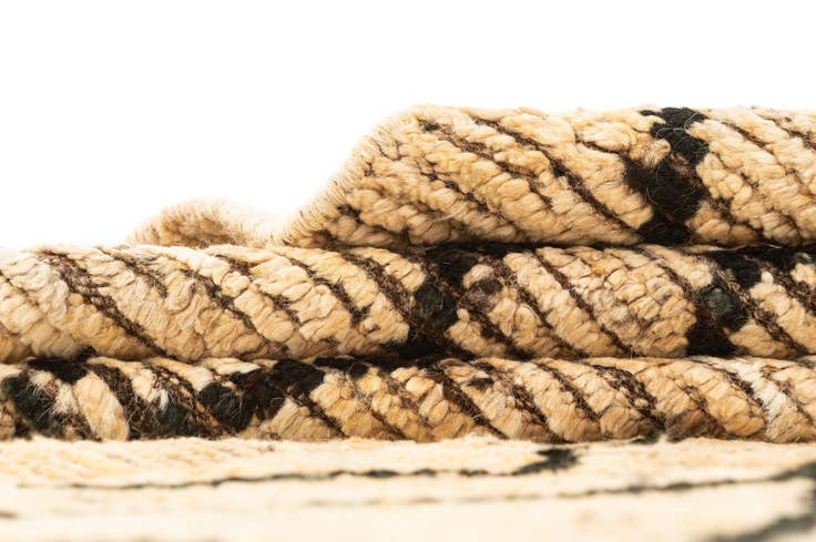 Detail image of 5' 9 x 8' 3 Beni Marok Rug