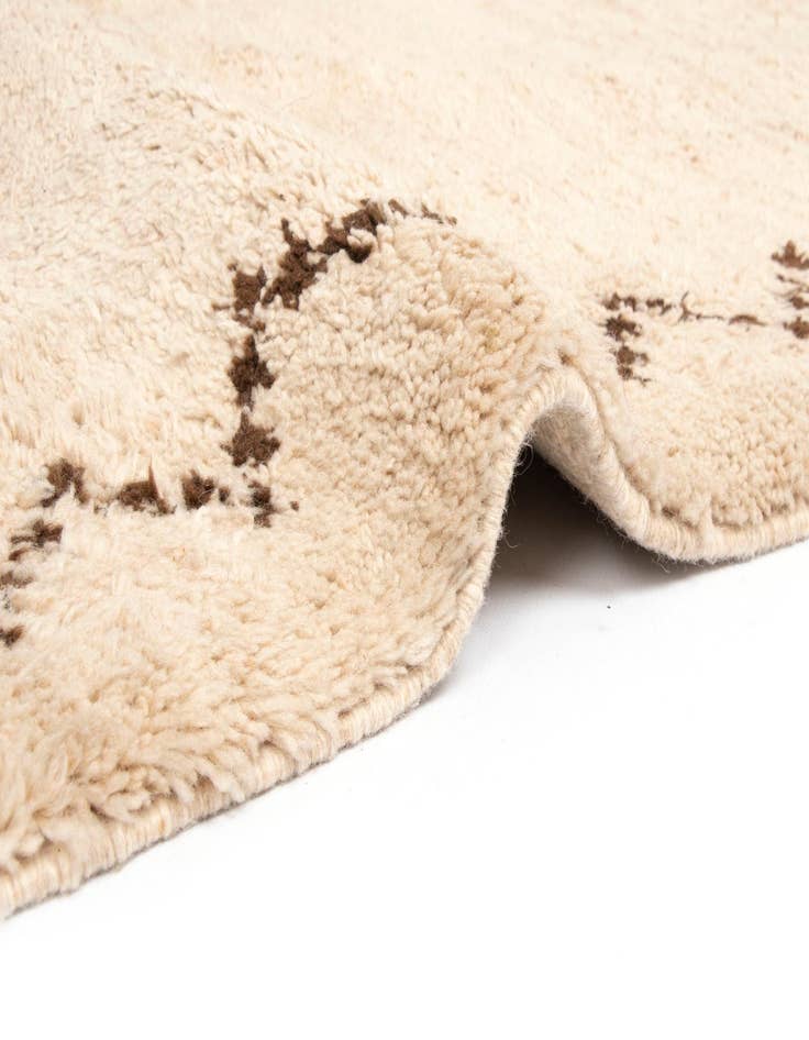 Detail image of 7' x 9' 10 Berber Wool Rug