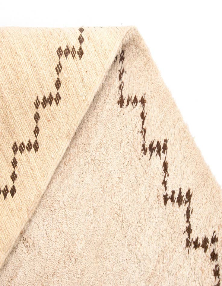 Detail image of 7' x 9' 10 Berber Wool Rug