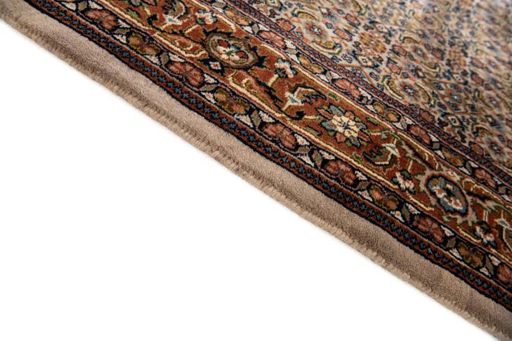Detail image of 4' 2 x 6' 6 Hand Knotted Bidjar Oriental Wool Rug