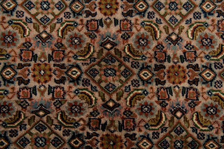 Detail image of 4' 2 x 6' 6 Hand Knotted Bidjar Oriental Wool Rug