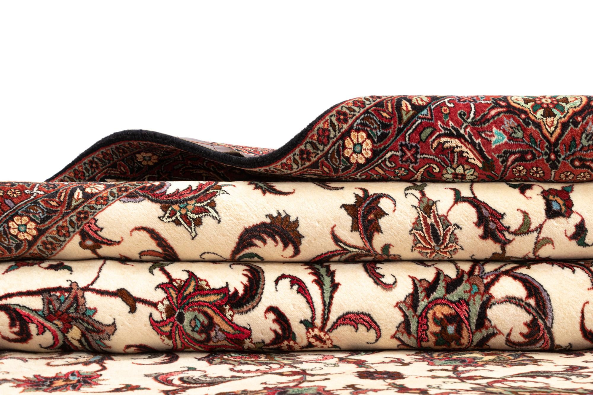 6' 9 x 9' 6 Bidjar With Silk Rug