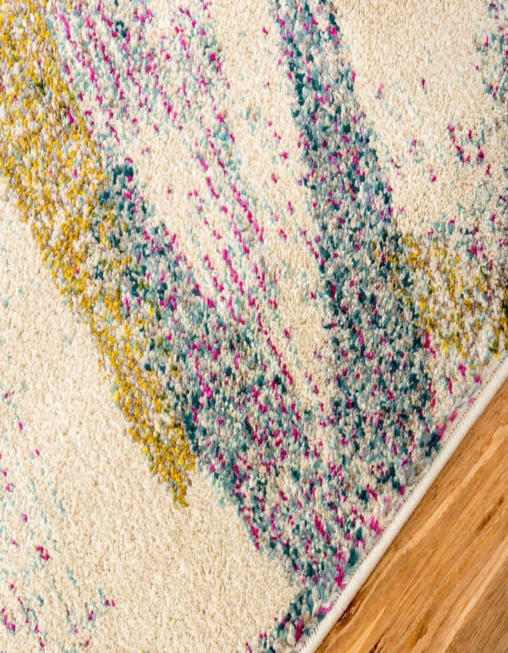 Detail image of 4' x 6'  Washable Capri Rug