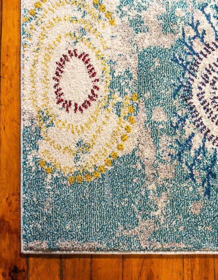 Detail image of 7' x 10'  Washable Casablanca Rug