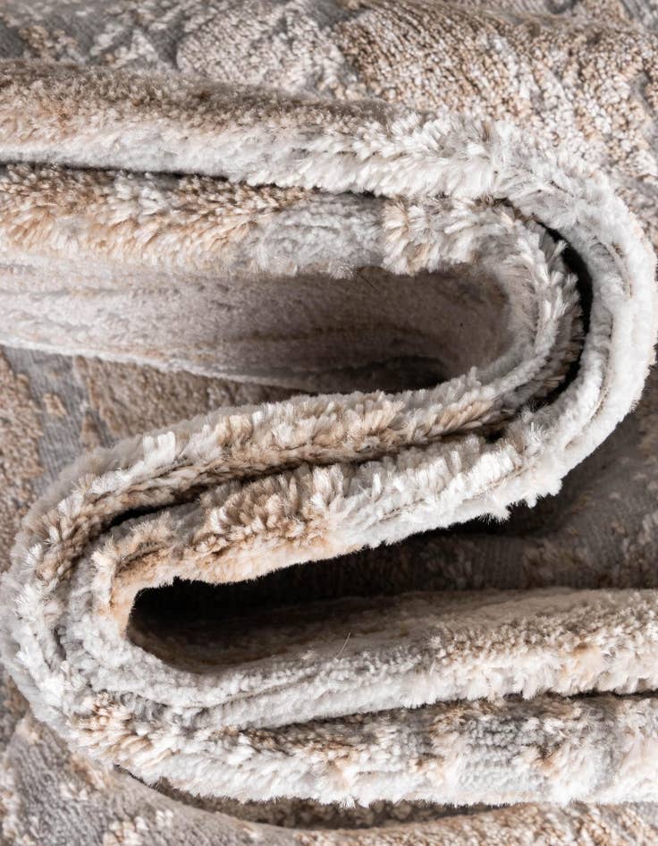 Detail image of 2' x 3' Caspian Rug