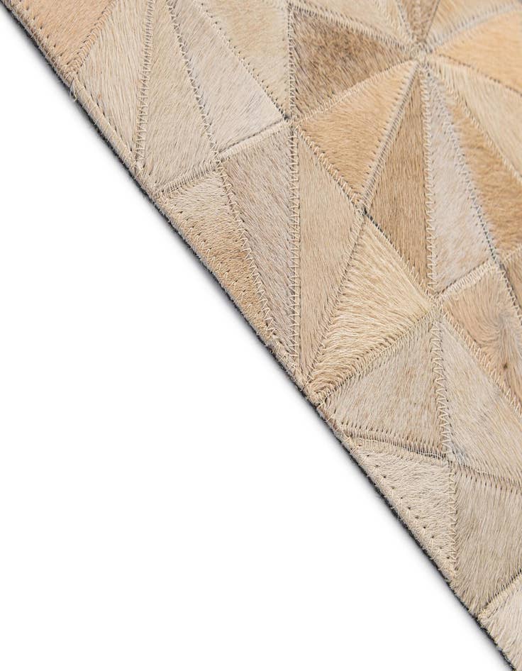 Detail image of 5' 9 x 7' 11 Cowhide - Patchwork Rug