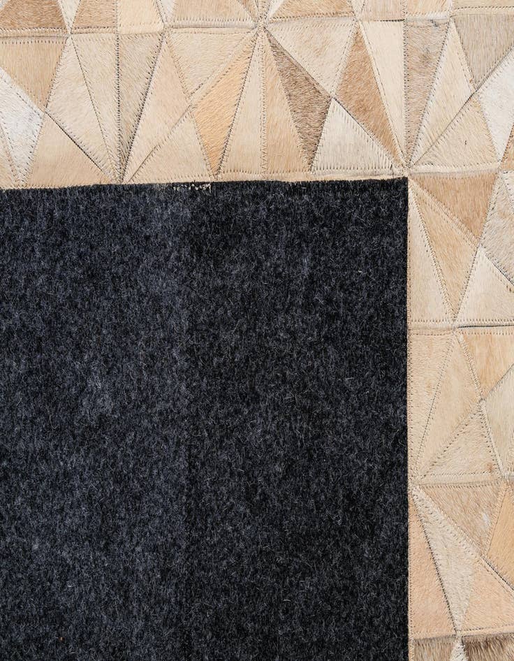 Detail image of 5' 9 x 7' 11 Cowhide - Patchwork Rug