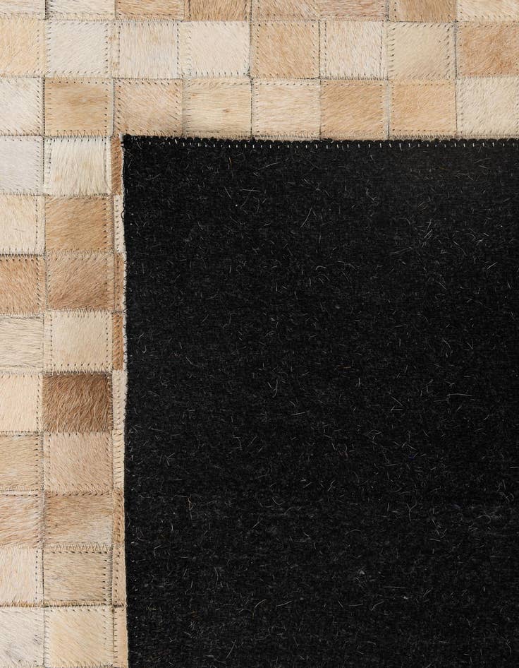 Detail image of 5' x 7' 10 Cowhide - Patchwork Rug