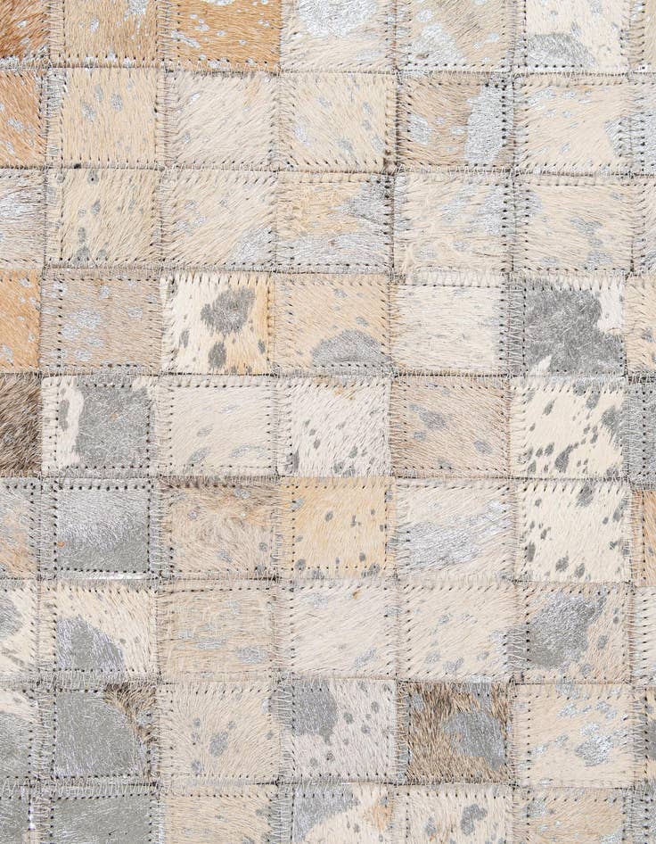 Detail image of 5' x 7' 11 Cowhide - Patchwork Rug