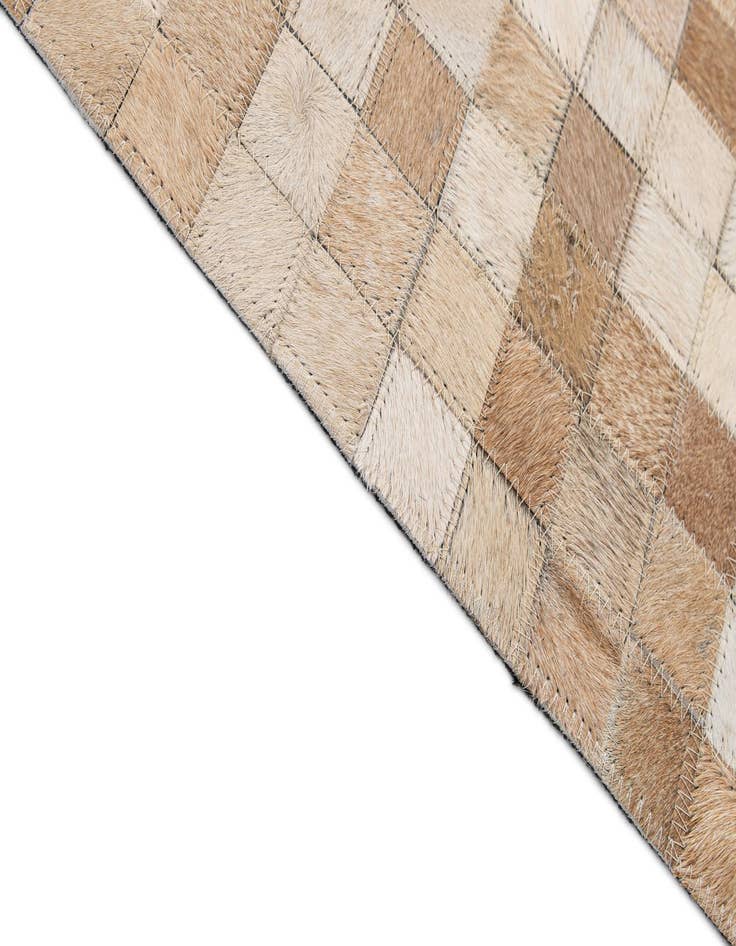 Detail image of 5' x 7' 11 Cowhide - Patchwork Rug