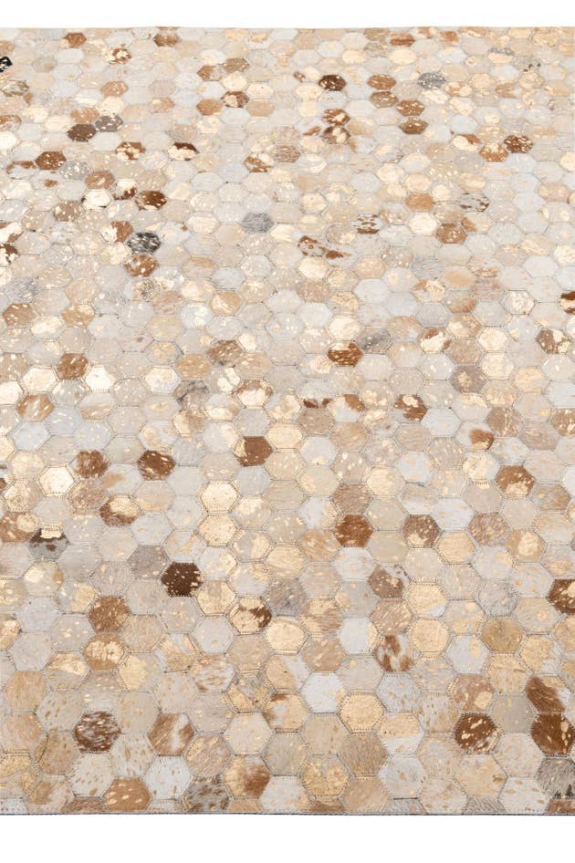 Detail image of 5' 1 x 7' 11 Cowhide - Patchwork Rug