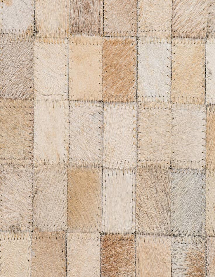 Detail image of 5' 1 x 7' 11 Cowhide - Patchwork Rug