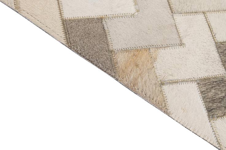Detail image of 5' 2 x 7' 11 Cowhide - Patchwork Rug