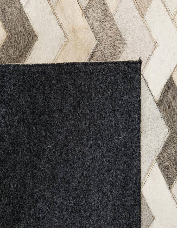Detail image of 5' 2 x 7' 11 Cowhide - Patchwork Rug