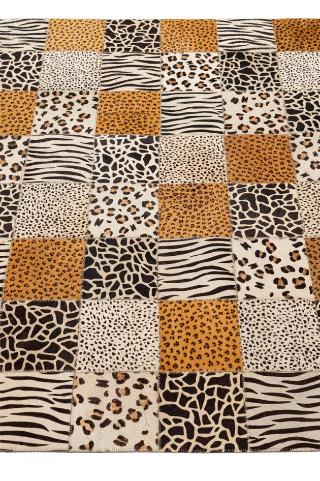 Detail image of 4' 1 x 5' 11 Cowhide - Patchwork Rug