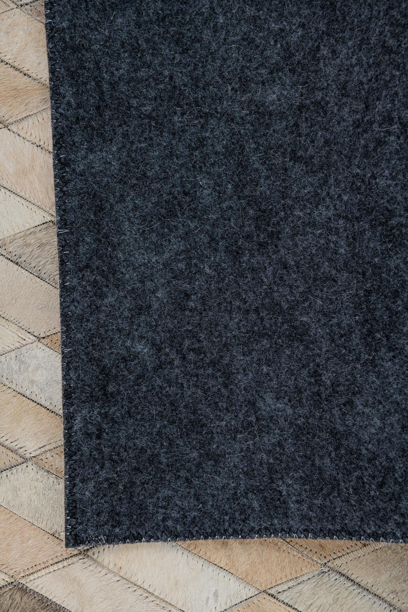 5' 2 x 8' Cowhide Leather Rug