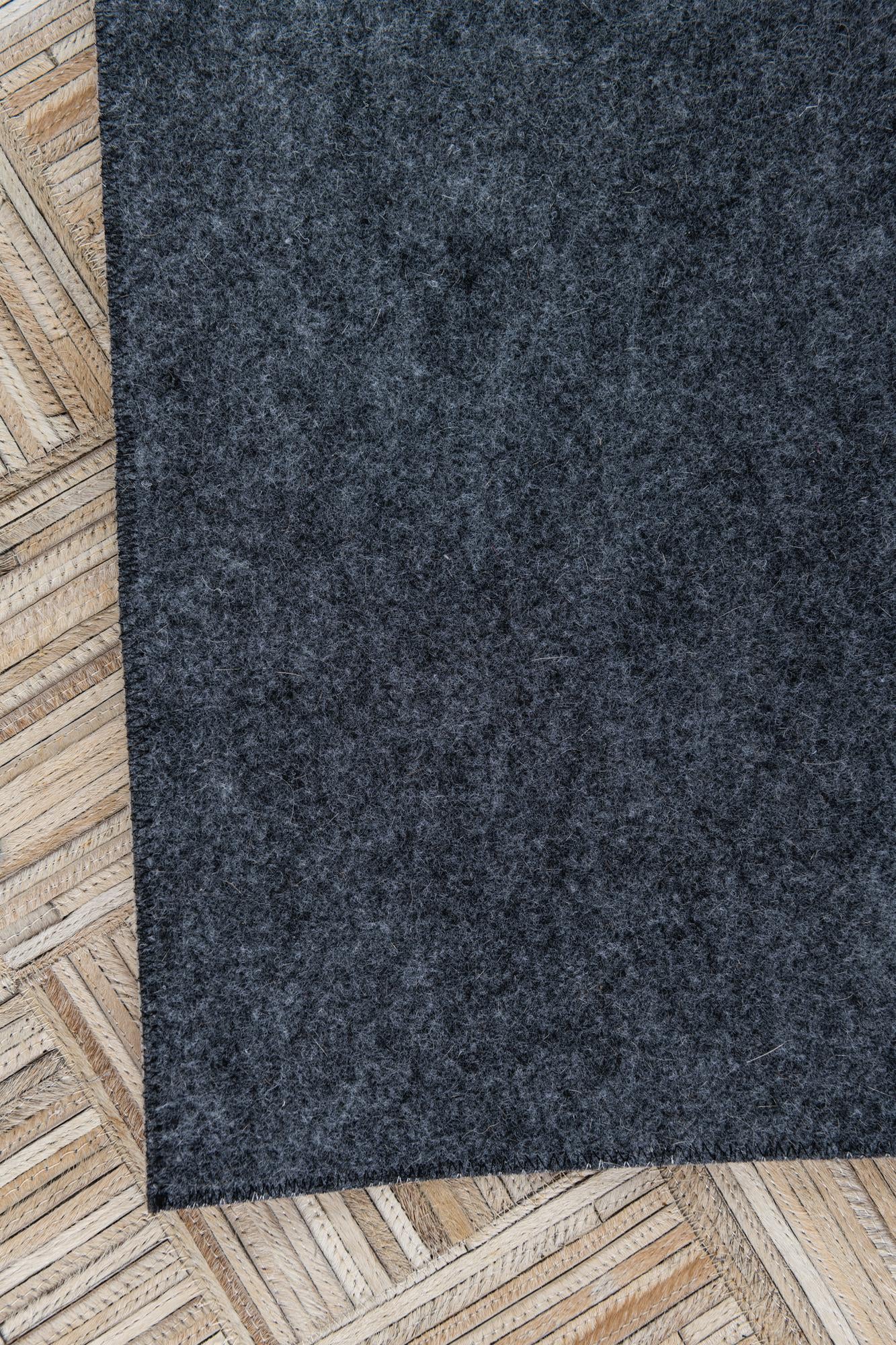 5' x 7' 10 Cowhide Leather Rug