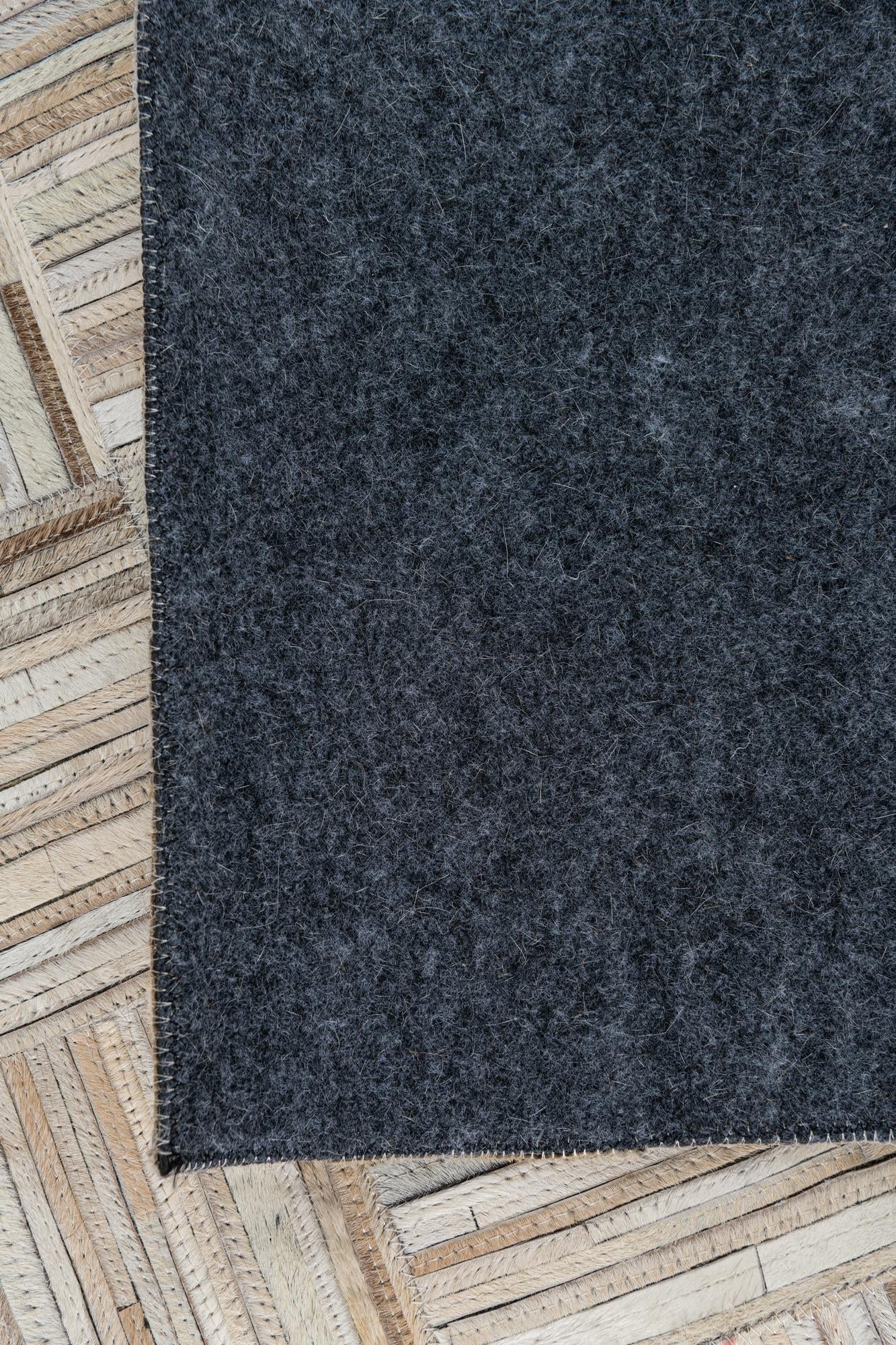 5' x 7' 8 Cowhide Leather Rug