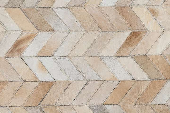 8' 1 x 10' Cowhide Leather Rug