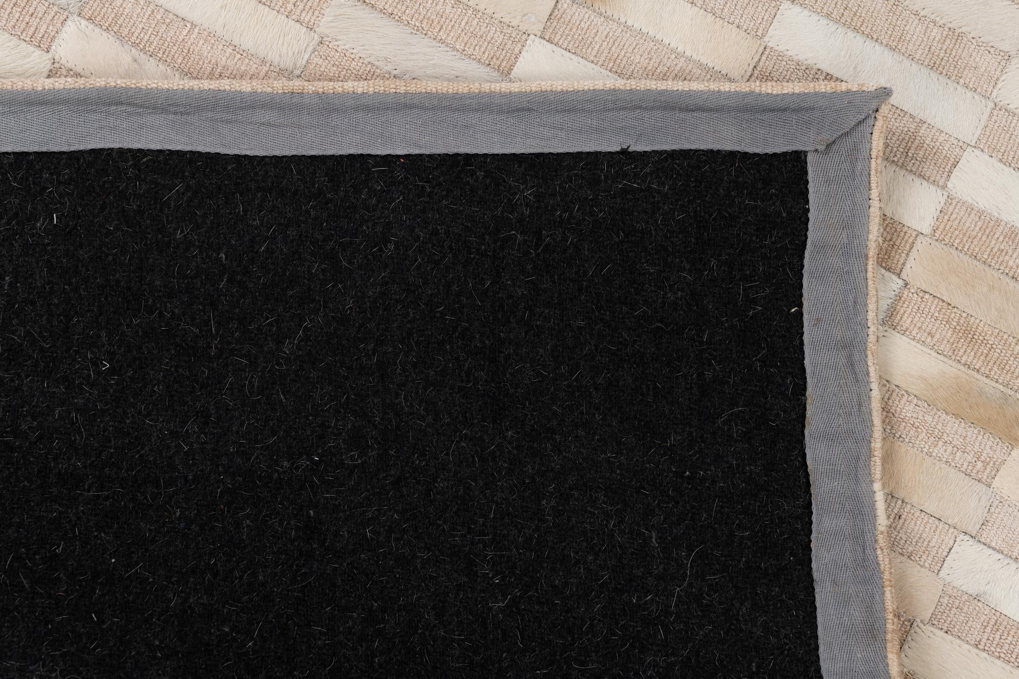 4' x 6' Cowhide Leather Rug