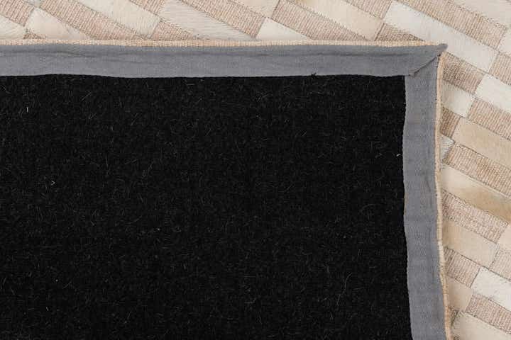 4' x 6' Cowhide Leather Rug