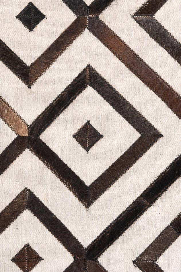 Detail image of 4' x 5' 5 Cowhide Leather Rug