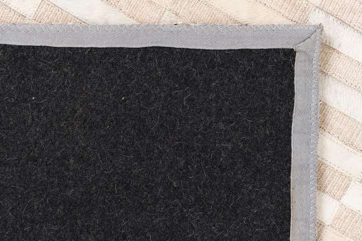 3' 10 x 5' 10 Cowhide Leather Rug