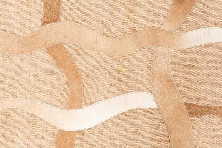 4' 1 x 6' Cowhide Leather Rug
