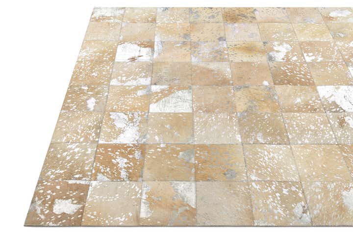 5' 1 x 8' Cowhide Rug