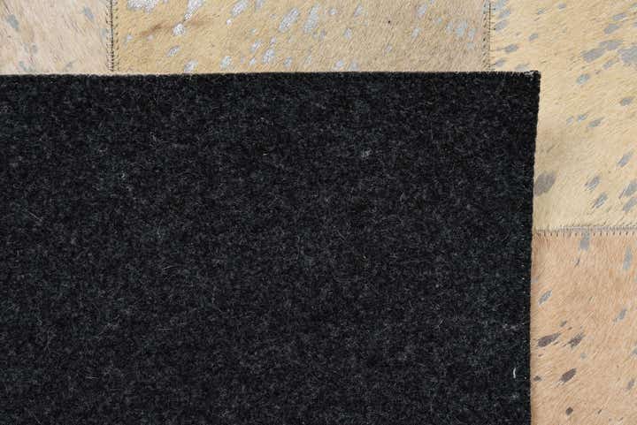 5' 1 x 8' Cowhide Rug