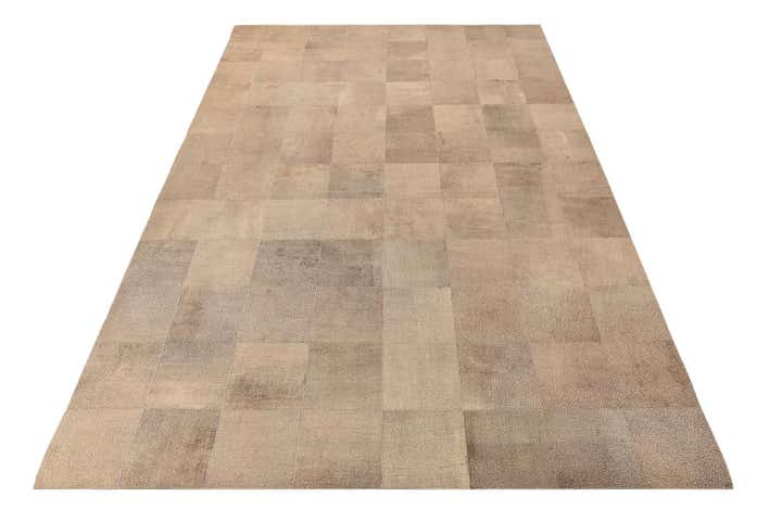5' 1 x 8' Cowhide Rug