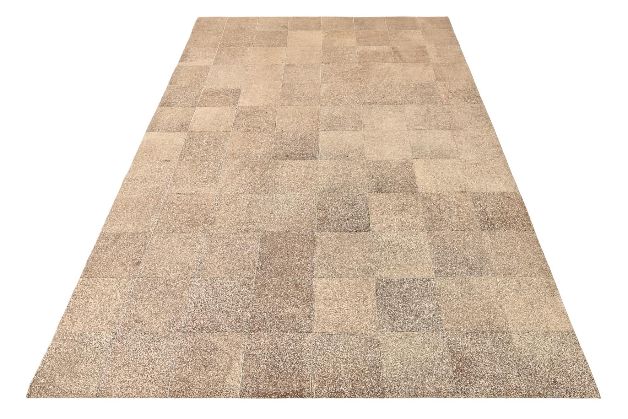 5' 1 x 8' Cowhide Rug