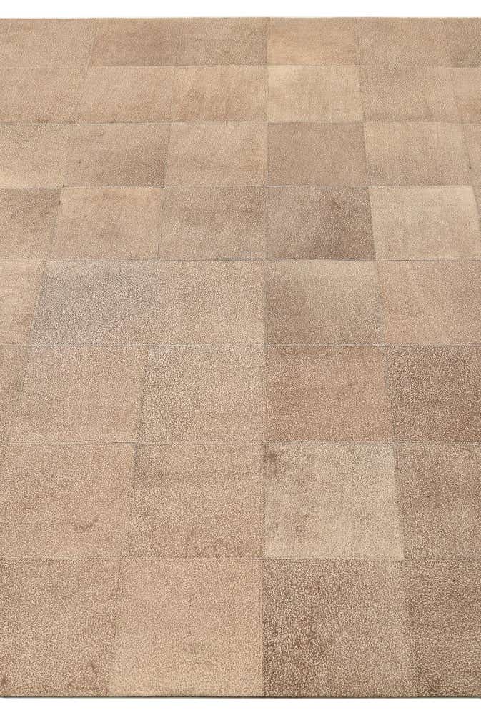 5' 1 x 8' Cowhide Rug
