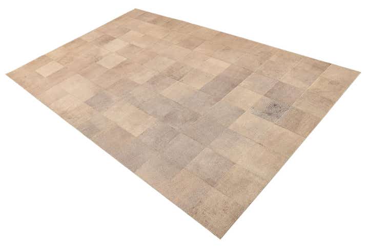 5' 1 x 8' Cowhide Rug
