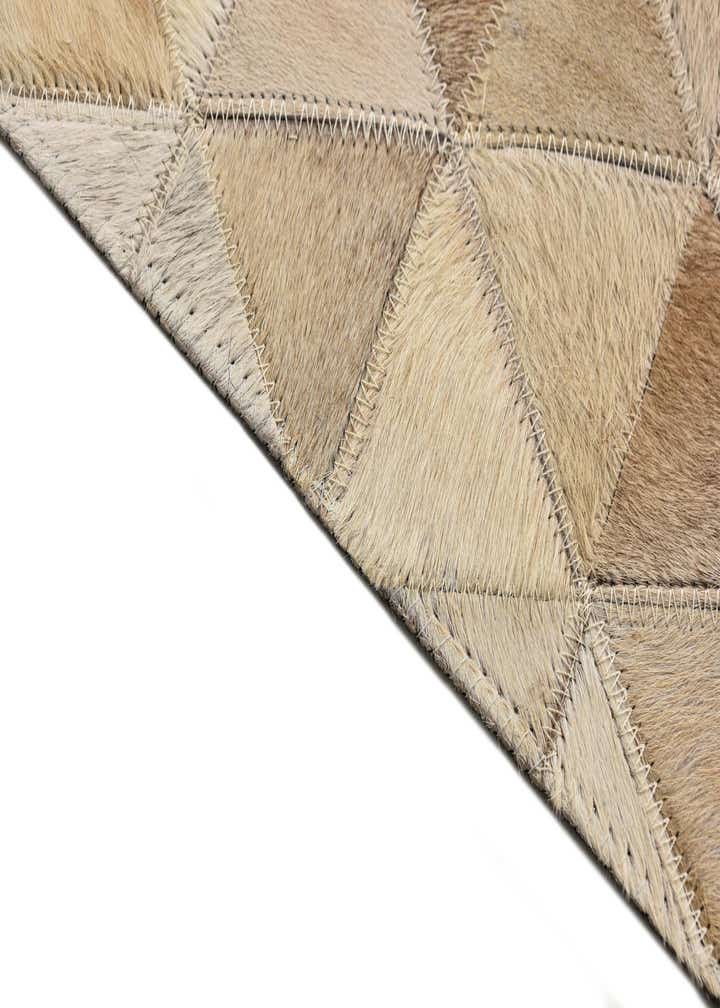 4' 9 x 6' 7 Cowhide Rug