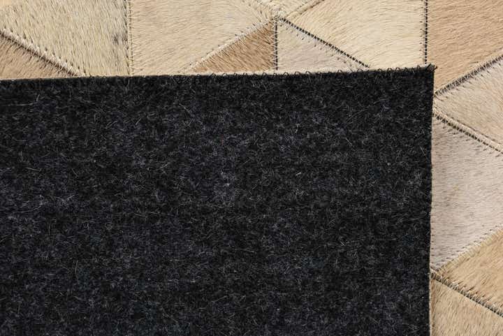 4' 9 x 6' 7 Cowhide Rug