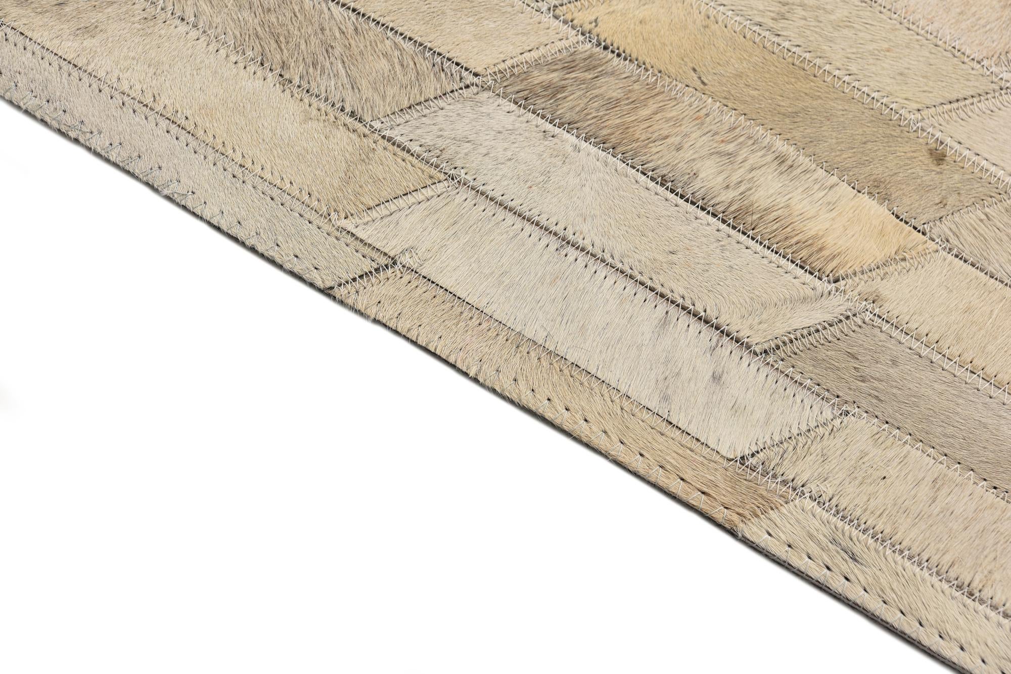 4' 5 x 6' 5 Cowhide Rug