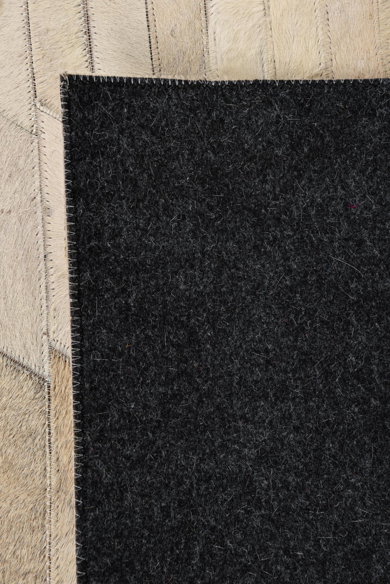 4' 5 x 6' 5 Cowhide Rug