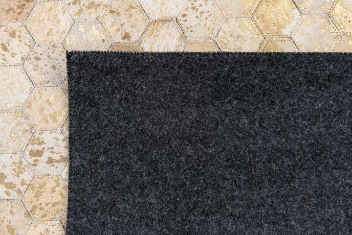 5' 3 x 7' 5 Cowhide Stocks Rug