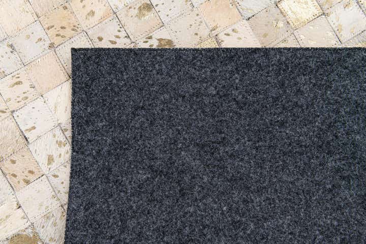 5' 2 x 7' 5 Cowhide Stocks Rug