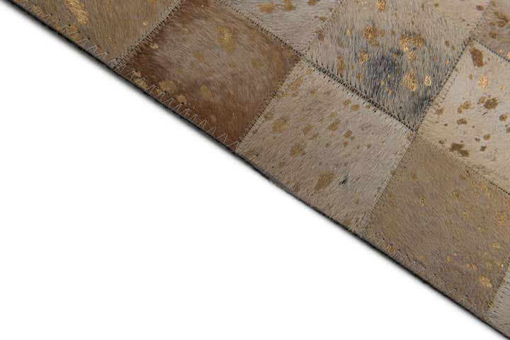 5' x 8' Cowhide Stocks Rug