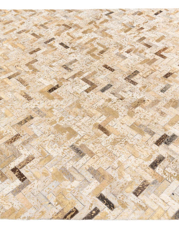 Detail image of 5' 3 x 7' 7 Cowhide Stocks Rug