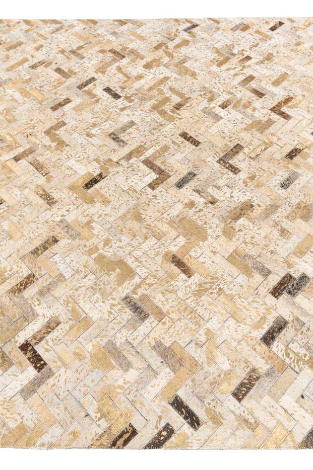 Detail image of 5' 3 x 7' 7 Cowhide Stocks Rug