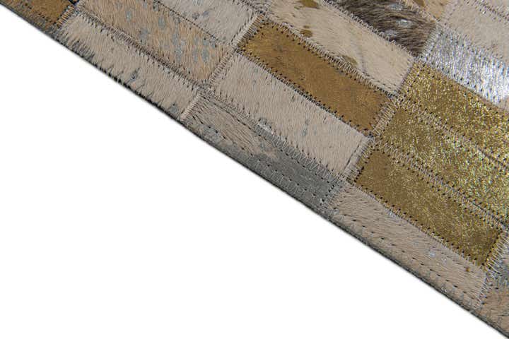 4' 10 x 8' 2 Cowhide Stocks Rug